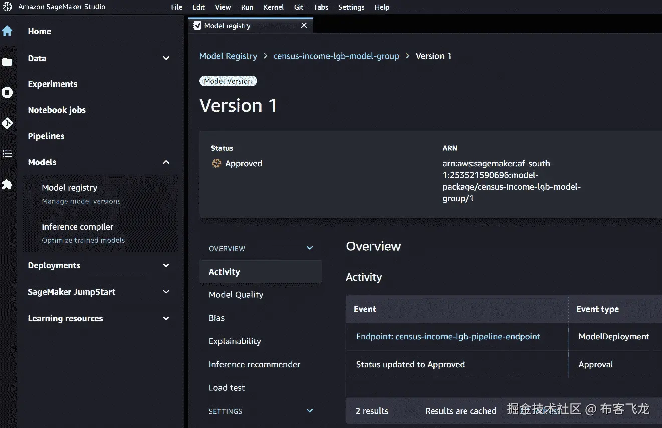 图 9.5 – SageMaker 模型注册表显示已批准的人口普查收入模型和相关端点