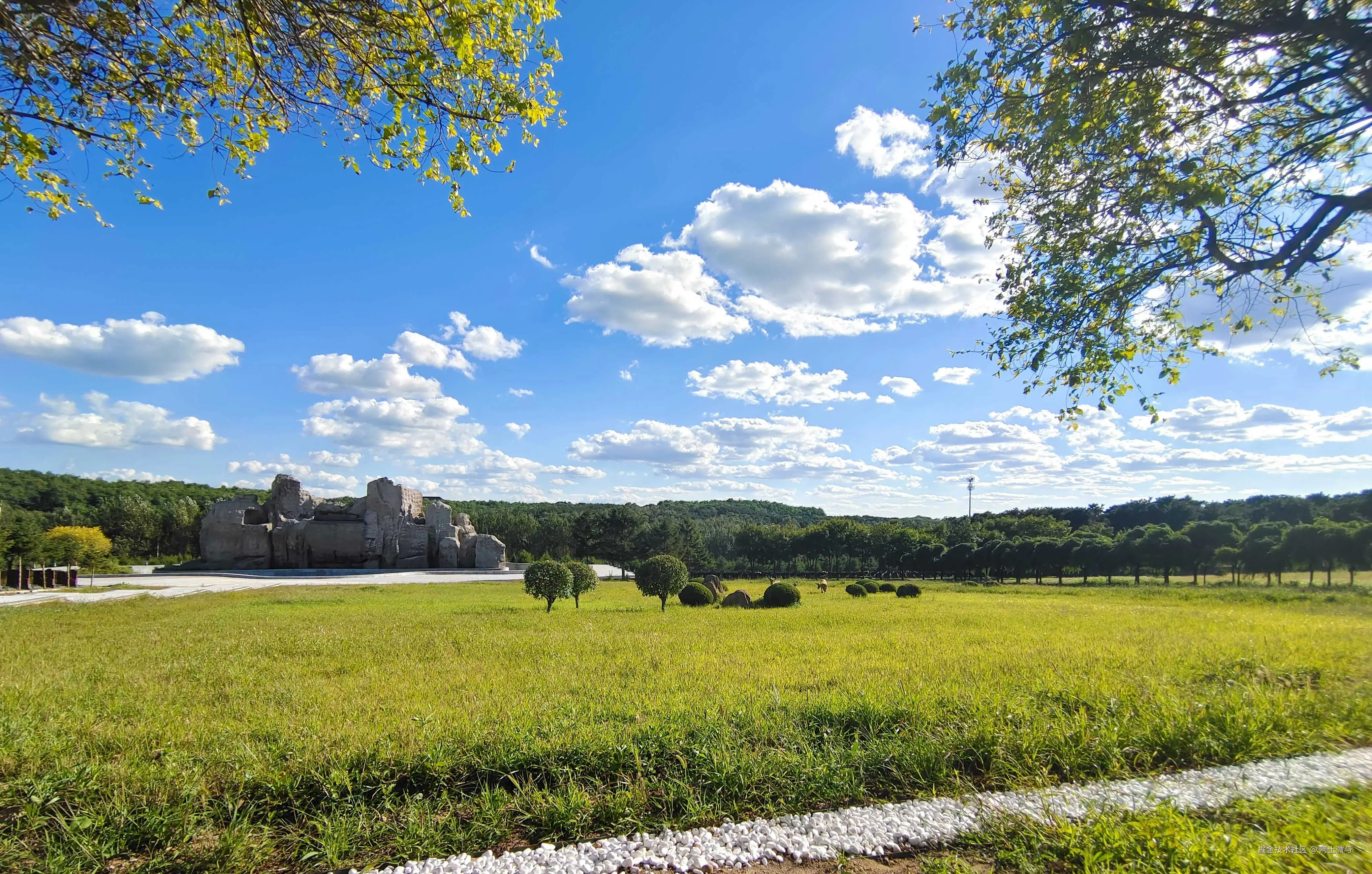 沈阳纪念林墓园☎：024-8841-7575