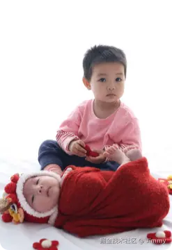 daughters in nursing room