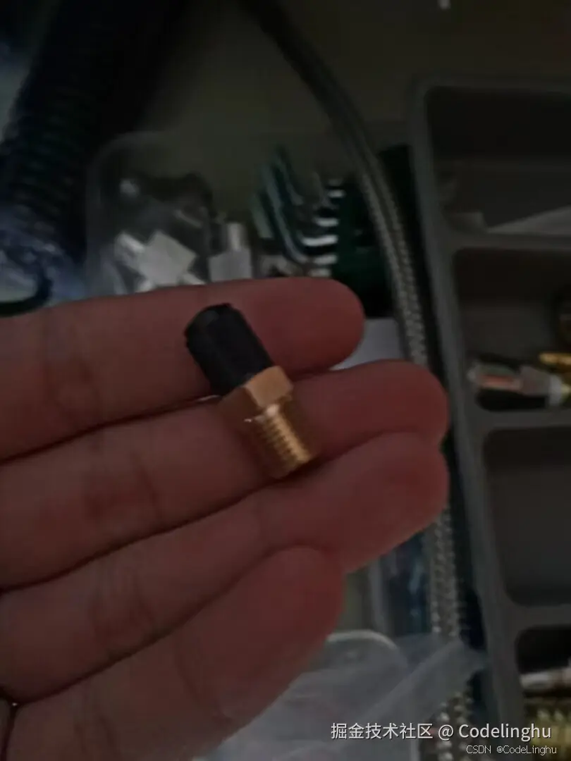 <img src="images/37.png" alt="avatar" />