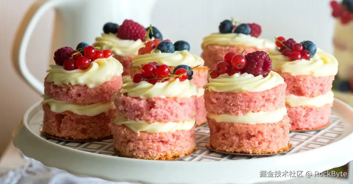 Pink-Mini-Cakes-with-Vanilla-and-Berries.jpg