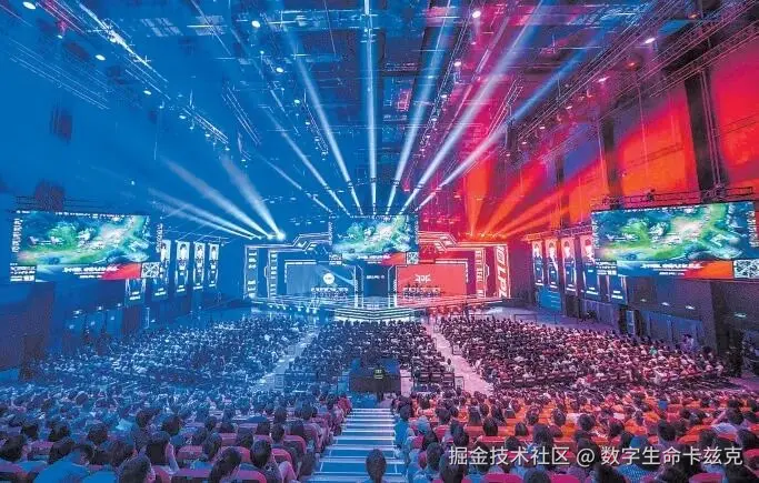蓝与红的灯光将电竞馆一分为二，主场内配备的新技术各显神通，给观众带来沉浸式的观赛氛围。