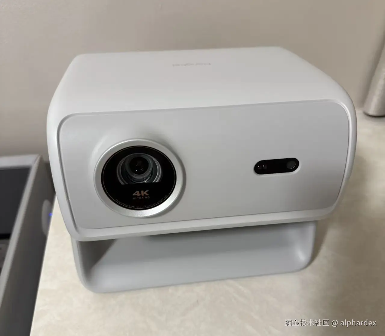 dangbei-projector-1